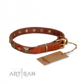 Fantastisches Lederhalsband von FDT Artisan mit Messing Schmuck 