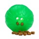 Grüner Gummiball mit Leckerlis von Starmark