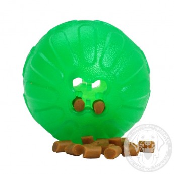 Grüner Gummiball mit Leckerlis von Starmark