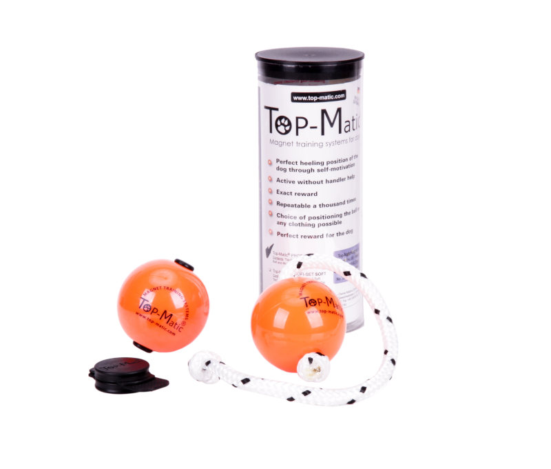 Hundespielzeug Ball aus Kunststoff zwei Stueck+Multi Power Clip